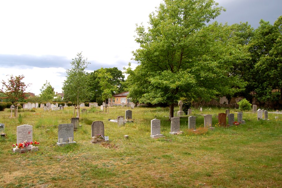 St Mary's Church, Church Road, Hook, Warsash (Churchyard) (May 2019)