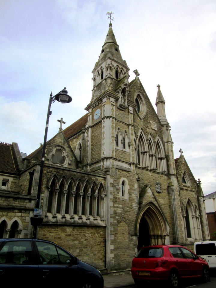 St Mary's RC Church, High Street, Ryde (May 2016) (4)