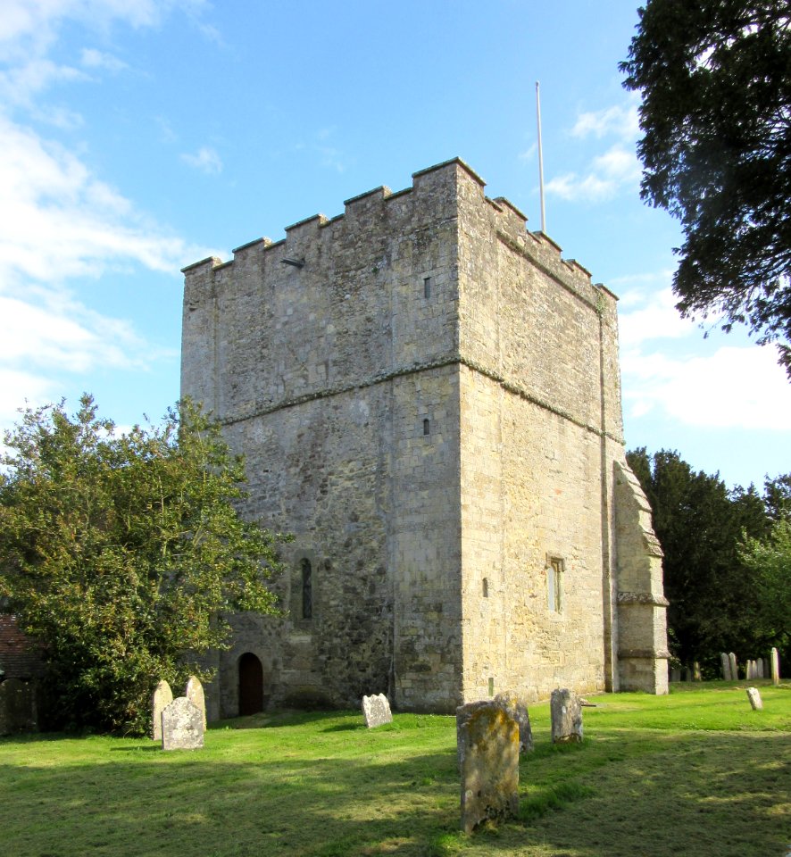 St Michael the Archangel's Church, Main Road (A3054), Shalfleet (May 2016) (2)