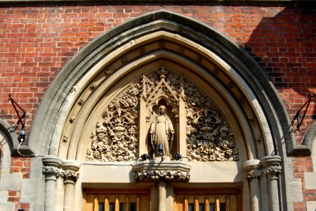 St Mary's RC Church, High Street, Gosport (April 2019) (7)