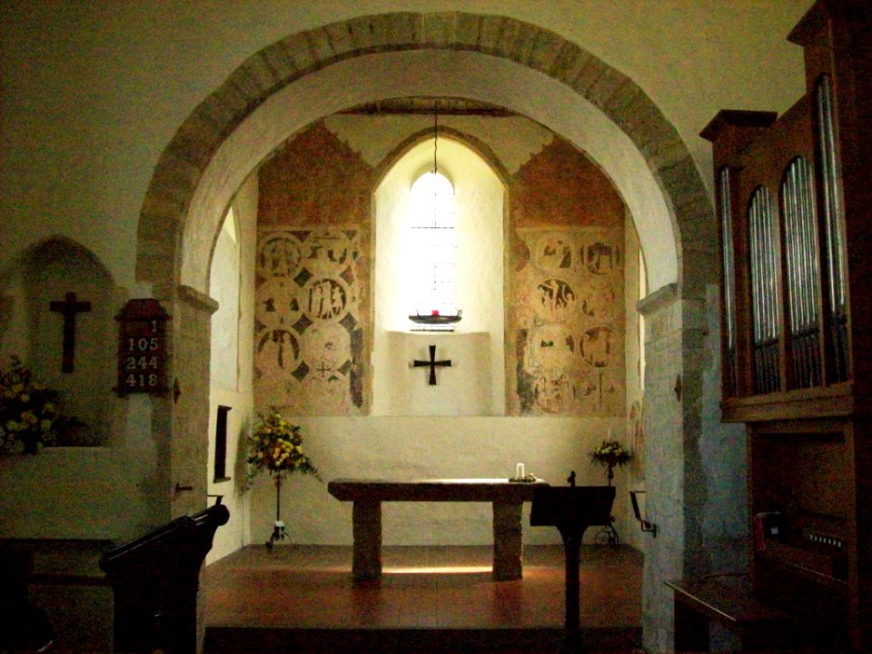 St Mary, Brook, chancel