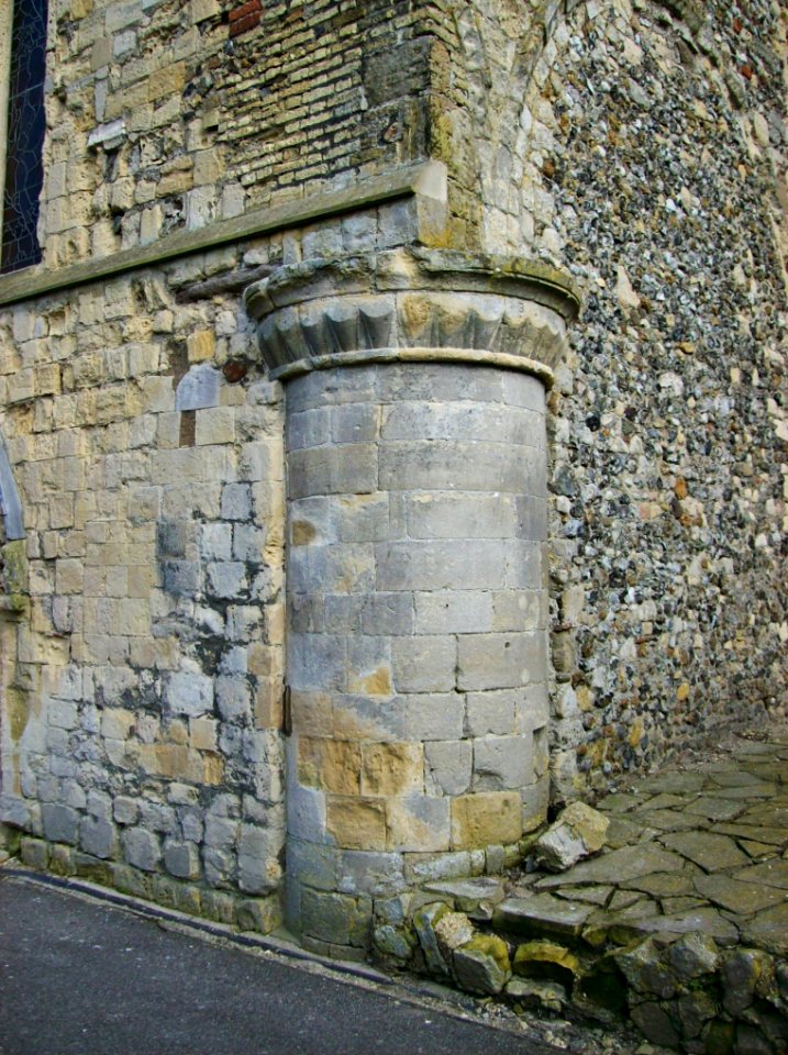 St Mary, Shoreham, Romanesque pillar