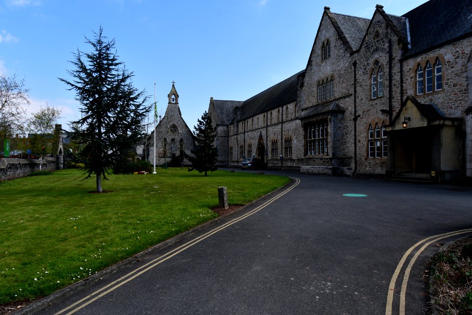 St Luke's University Chapel (2021-04-18) 03