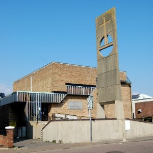 St Mark's Church, 10–12 Derby Road, North End, Portsmouth (March 2019) (8)