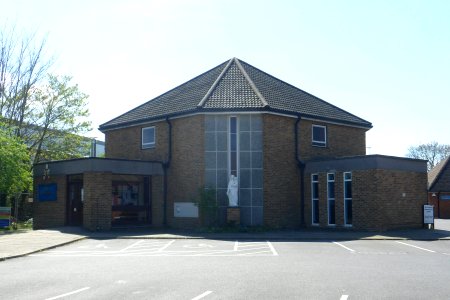 St Mary's RC Church (Rydes Hill), Aldershot Road, Guildford (April 2014, from North)