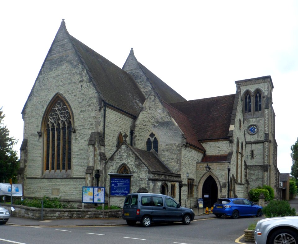 St Mark's Church, Alma Road, Reigate (June 2013) (1)