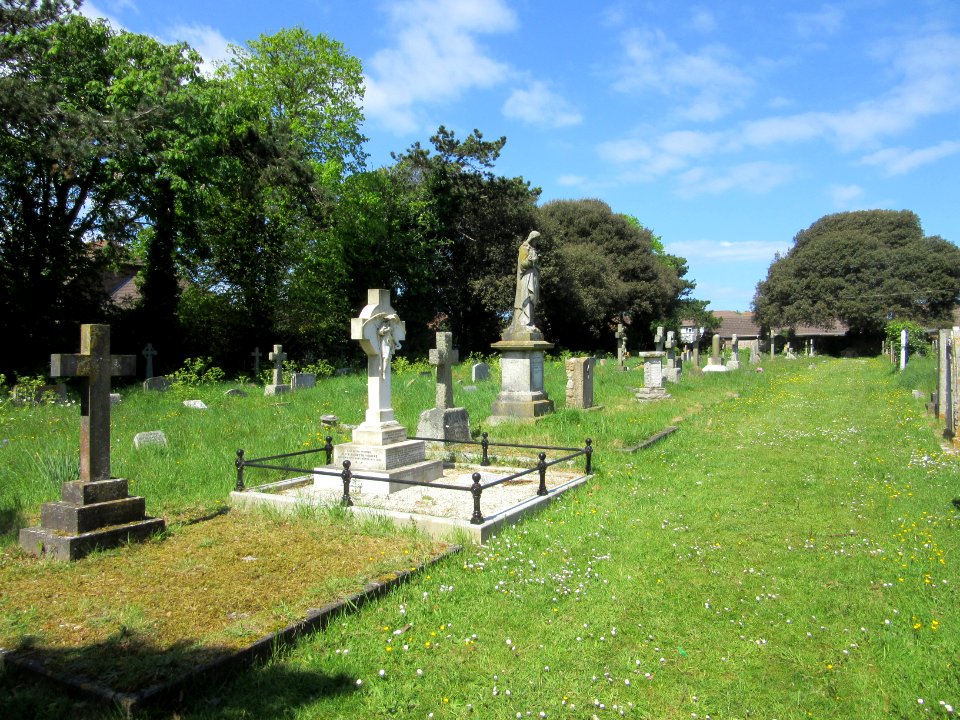 St Luke's Mission Church, Lane End Road, Bembridge (May 2016) (Churchyard)