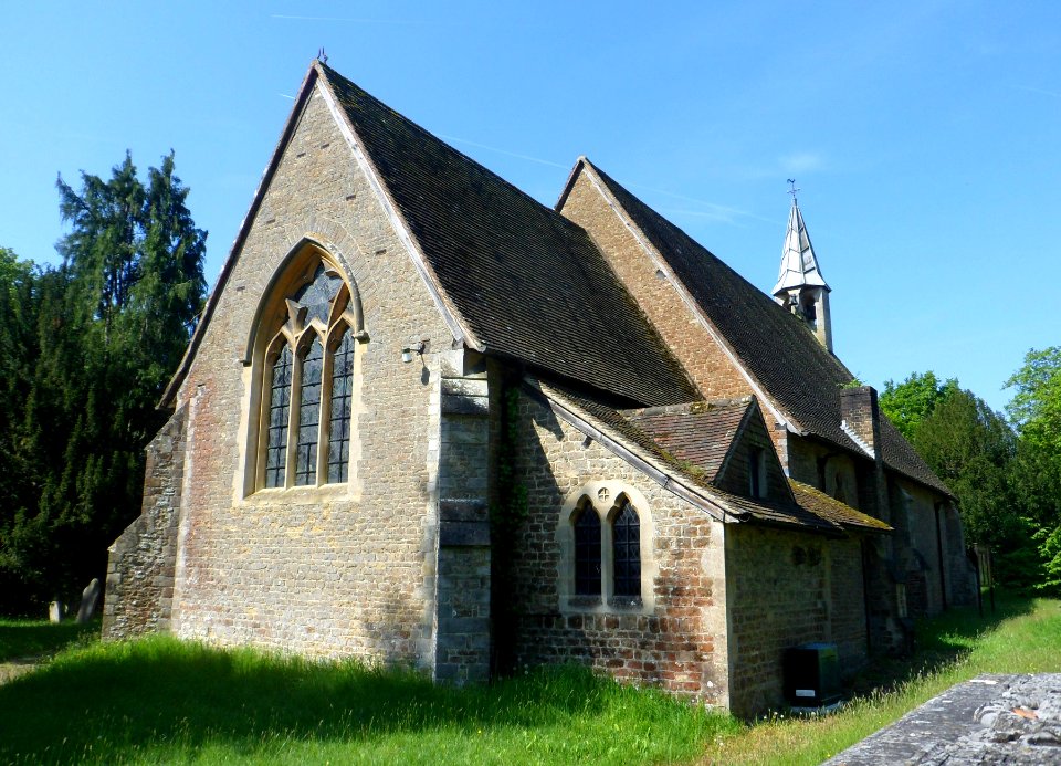 St Mark's Church, Guildford Road, Wyke, Normandy (May 2014) (3)