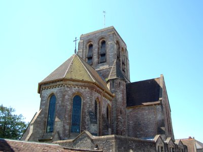 St Michael and All Angels Church, St Michael's Avenue, Swanmore, Ryde (June 2017) (1)