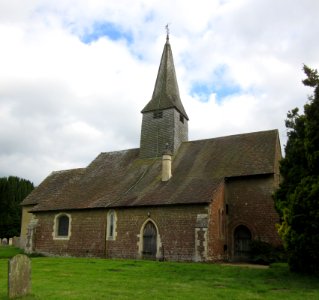 St Michael and All Angels Church, Highfield Lane, Thursley (June 2015) (10)