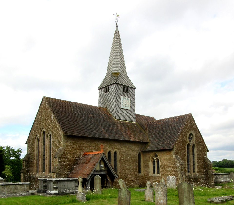 St Michael and All Angels Church, Highfield Lane, Thursley (June 2015) (4)