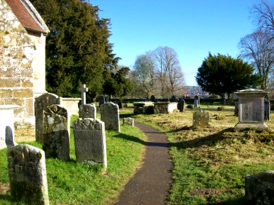 St Margaret, Buxted, churchyard