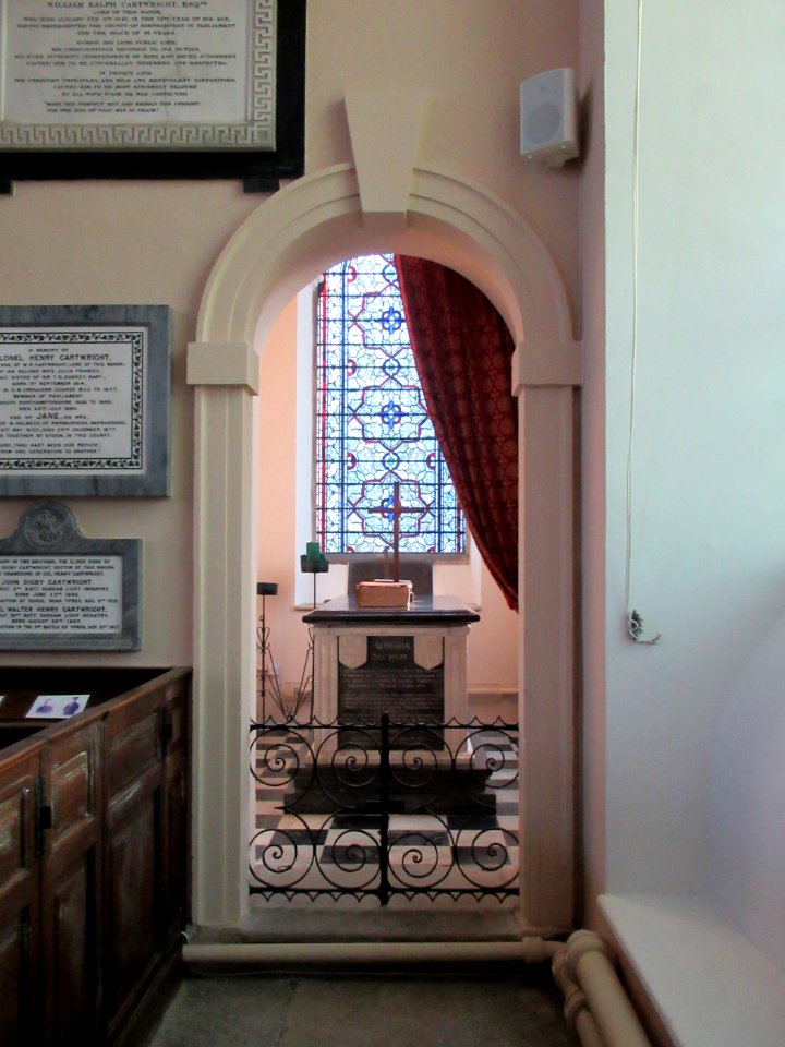 St Michael, Aynho, side chapel
