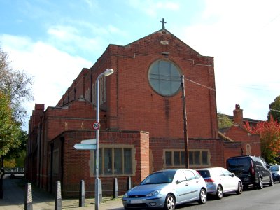 St Margaret of Scotland Church, Highland Road, Eastney, Portsmouth (October 2017) (1)