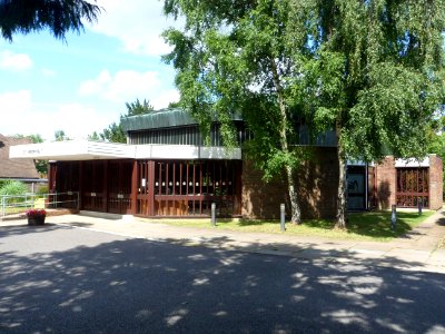 St Michael's RC Church, The Marld, Ashtead (August 2013) (5)