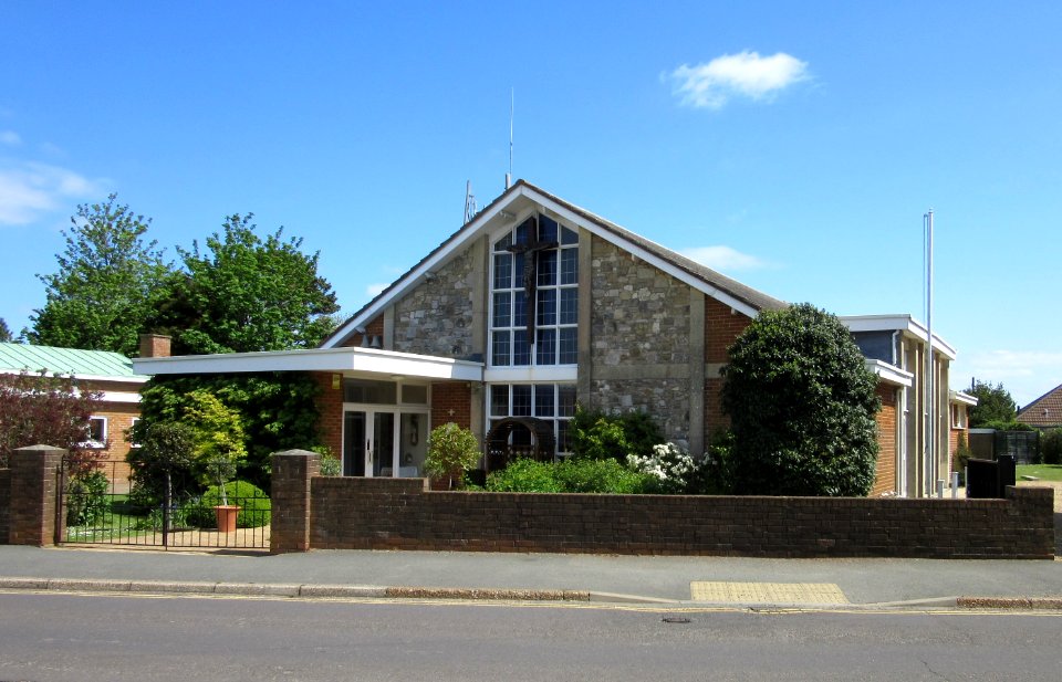 St Michael's RC Church, Walls Road, Bembridge (May 2016) (3)