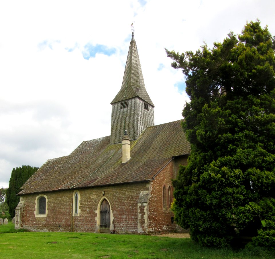 St Michael and All Angels Church, Highfield Lane, Thursley (June 2015) (11)