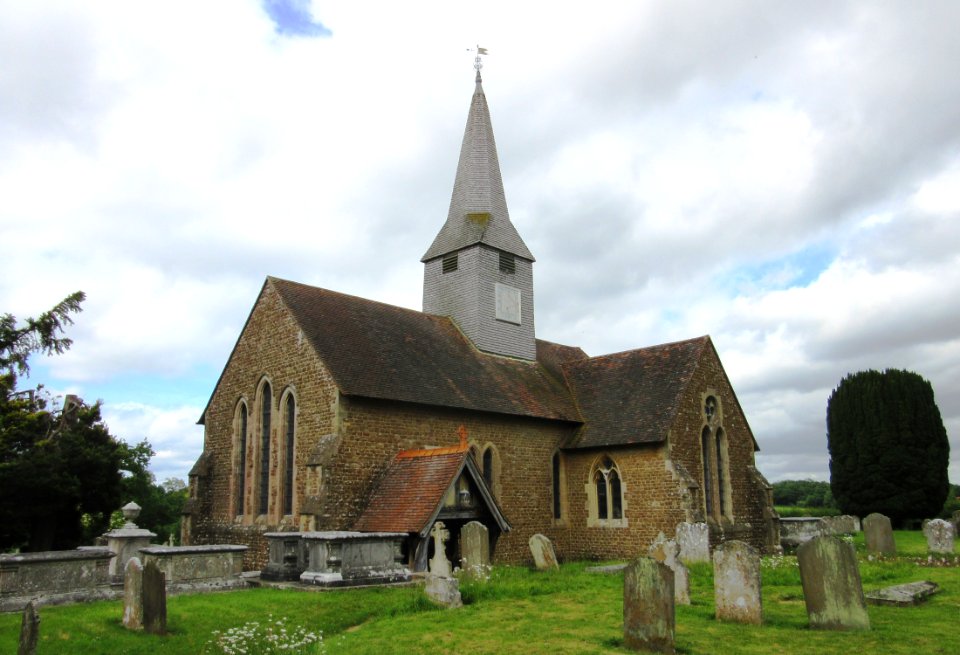 St Michael and All Angels Church, Highfield Lane, Thursley (June 2015) (6)