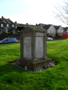 St Mary the Virgin's Church, Church Street, Old Town, Eastbourne (April 2011) (Churchyard) (2)