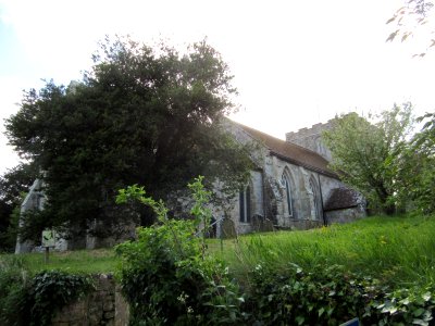 St Michael the Archangel's Church, Main Road (A3054), Shalfleet (May 2016) (9)