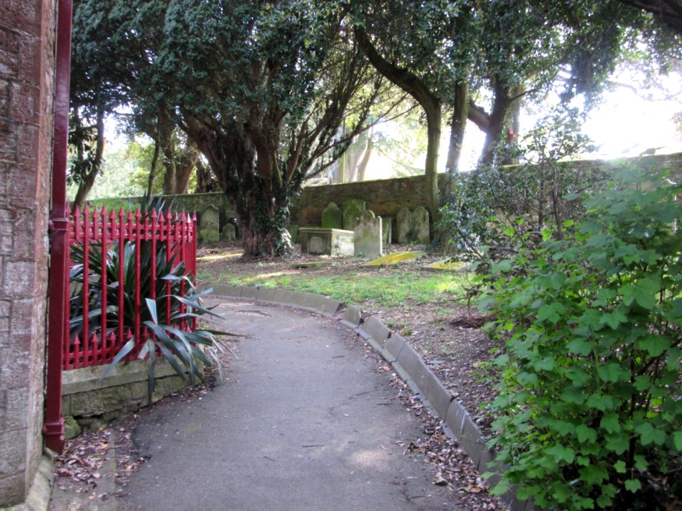 St Mary the Virgin's Church, Church Road, Cowes, Isle of Wight (May 2016) (7)