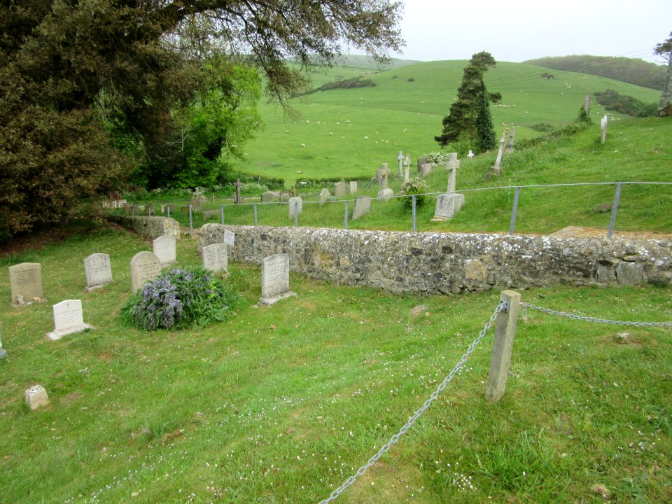 St Mary the Virgin's Church, Brook, Isle of Wight (May 2016) (Churchyard) (2)