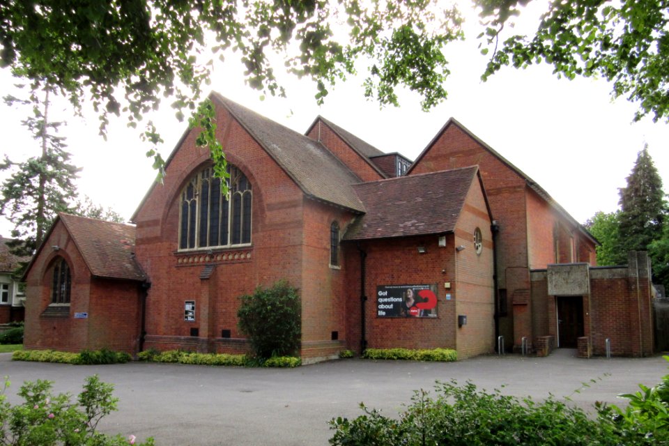 St Mary of Bethany's Church, Mount Hermon Road, Woking (June 2015) (2)