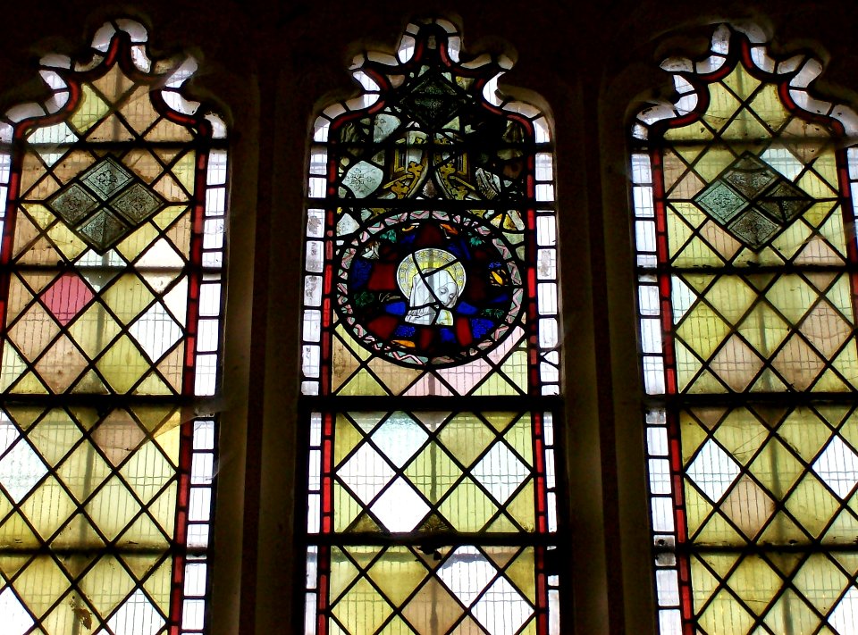 St Michael, Aveley, medieval glass