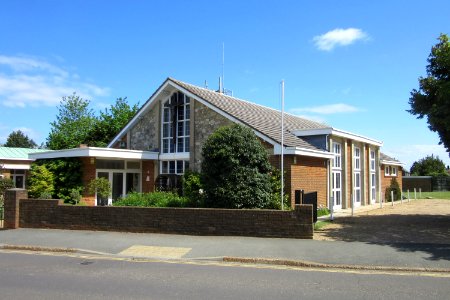 St Michael's RC Church, Walls Road, Bembridge (May 2016) (1)