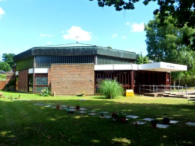 St Michael's RC Church, The Marld, Ashtead (August 2013) (2)