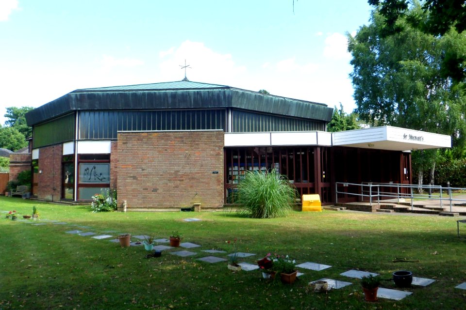 St Michael's RC Church, The Marld, Ashtead (August 2013) (1)