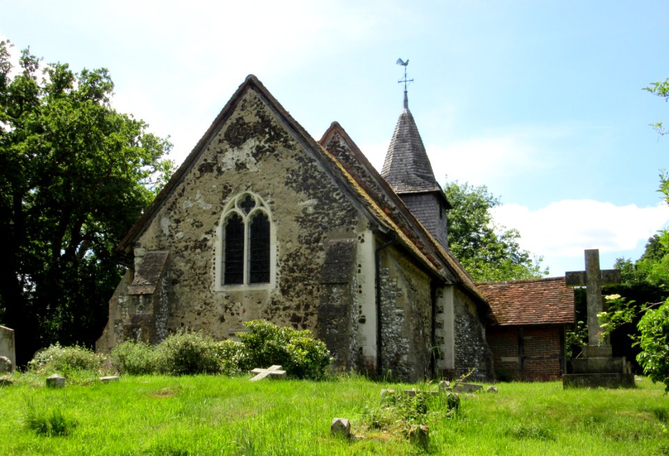 St Nicholas' Church, Church Hill, Pyrford (June 2015) (4)