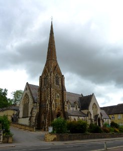 St Matthew's Church, Station Road, Redhill (June 2013) (3)