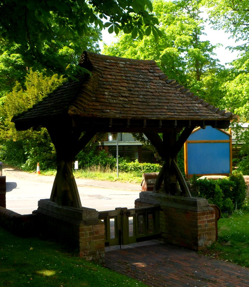 St Martin's Church, Ockham Road South, East Horsley (May 2014) (Lychgate)