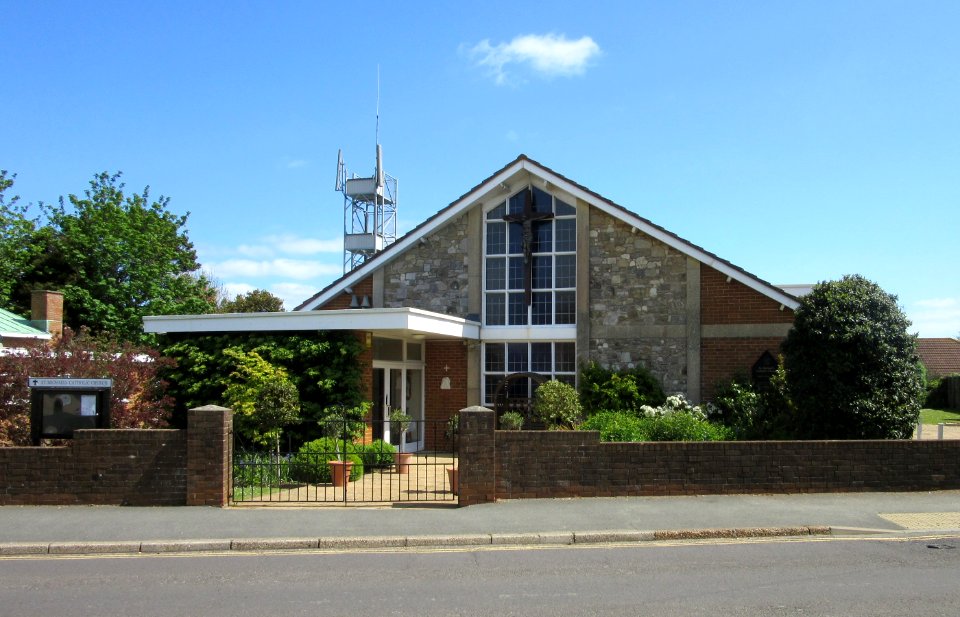 St Michael's RC Church, Walls Road, Bembridge (May 2016) (4)