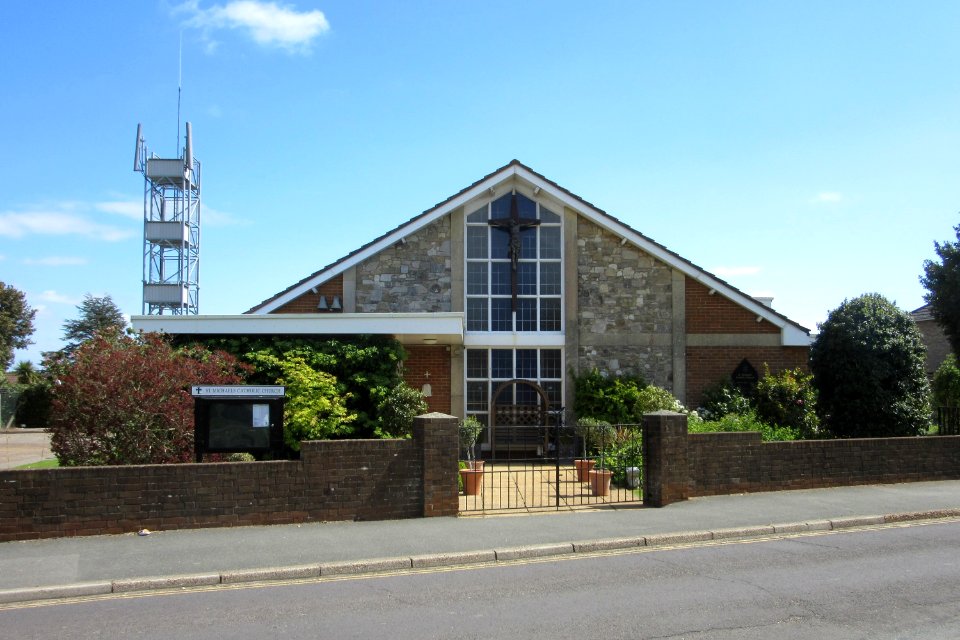 St Michael's RC Church, Walls Road, Bembridge (May 2016) (5)