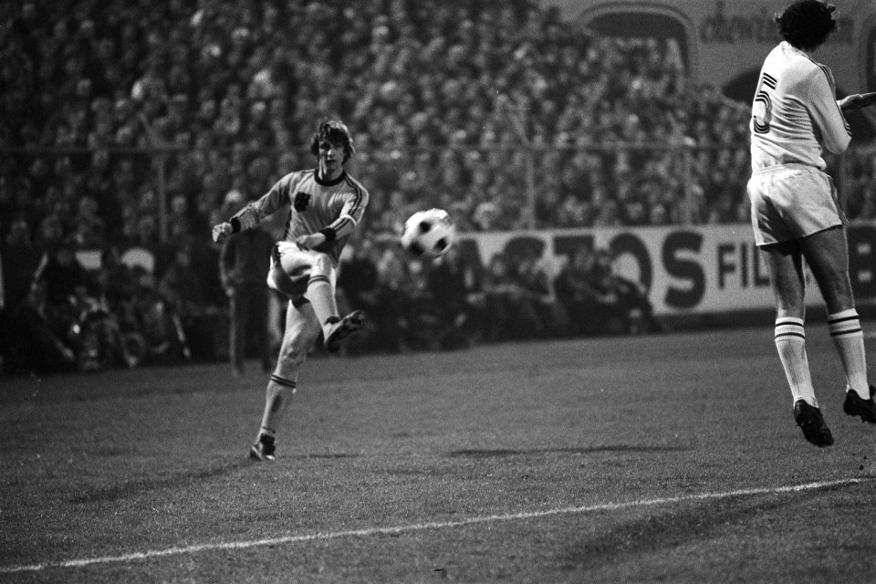 Spelmoment voorzet, Bestanddeelnr 929-0941