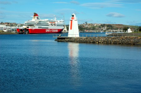 Spirit-of-Tasmania-Devonport-20070522-002