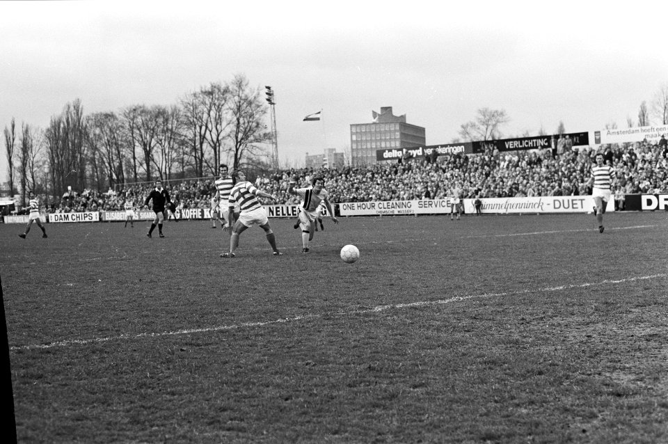 Spelmoment. Vitesse-speler is doorgebroken, Bestanddeelnr 924-4471