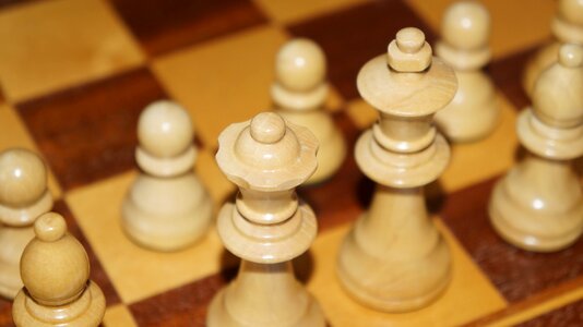Play king chess pieces photo