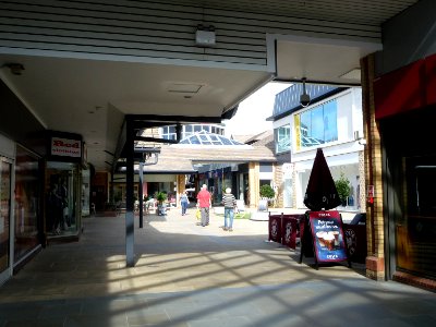 Spires Shopping Centre 06