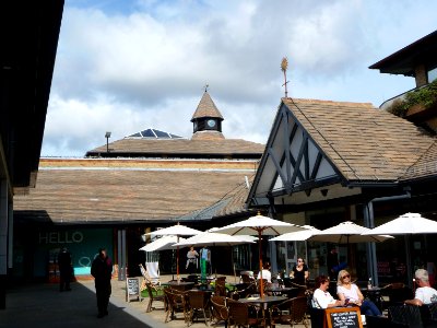 Spires Shopping Centre 04