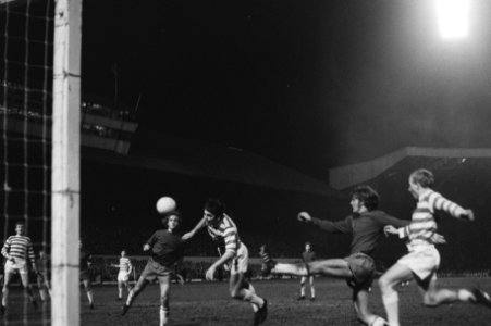 Spelmoment, links Neeskens, Bestanddeelnr 924-3899