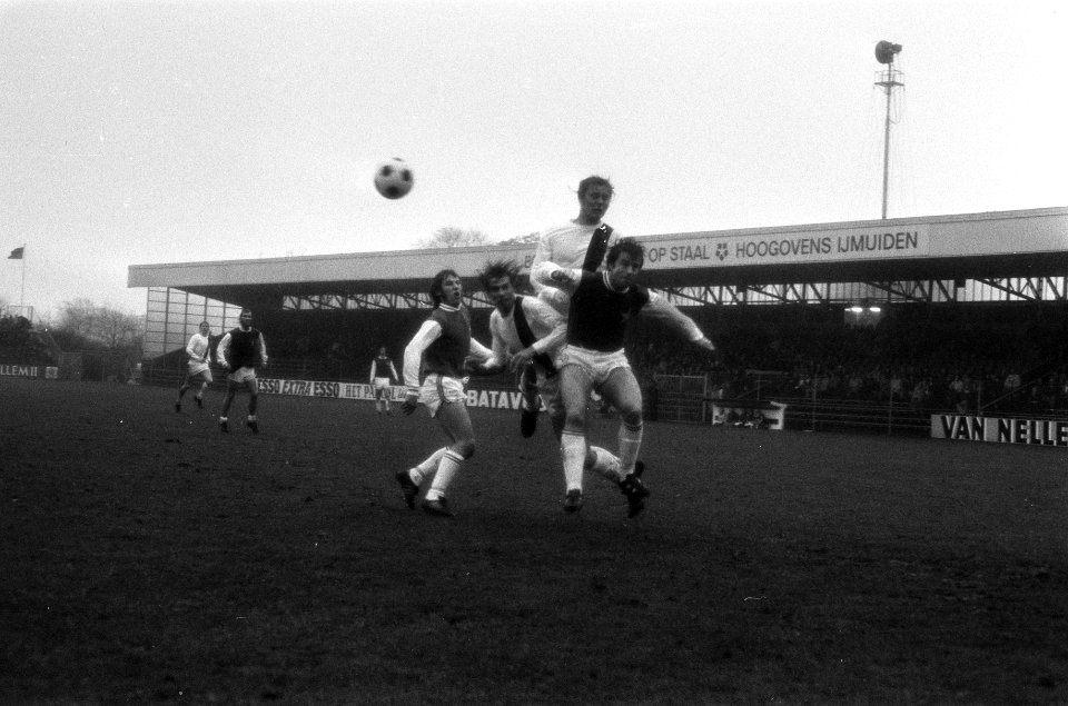 Spelmoment uit een wedstrijd om de KNVB Beker Telstar tegen MVV 1-0, Bestanddeelnr 926-8167