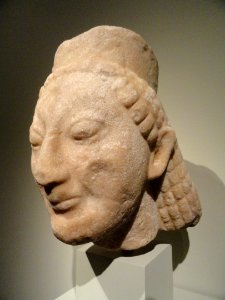 Sphinx Head, 600-500 BC, Greek, marble - Cleveland Museum of Art - DSC08186
