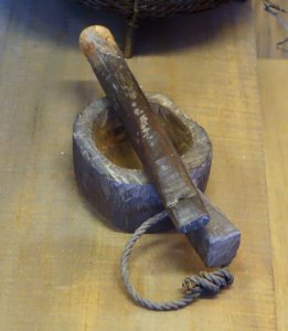 Spice mortar and pestle, Muong - Vietnam Museum of Ethnology - Hanoi, Vietnam - DSC02716