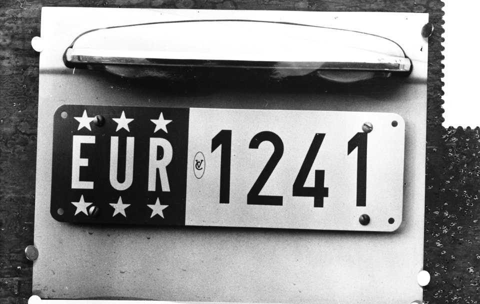 Speciaal nummerbord voor autos van Europese functionaris, Bestanddeelnr 910-9108