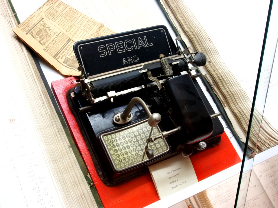 SPECIAL AEG typewriter