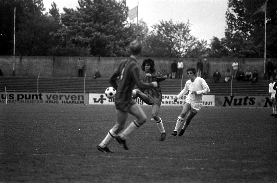 Sport, voetbal, wedstrijden, Bestanddeelnr 925-6195