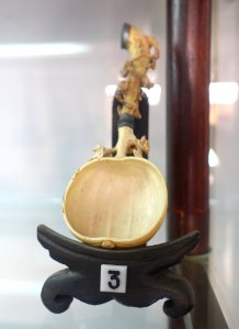 Spoon from the Nguyen dynasty, 19th century, ivory - Museum of Vietnamese History - Ho Chi Minh City - DSC05963